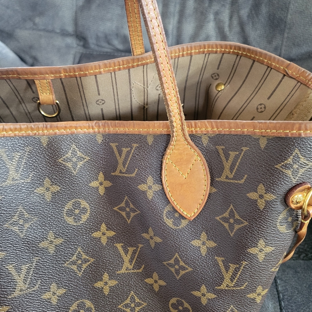 Louis Vuitton Neverfull MM Monogram Canvas Tote Bag – Authentic, Preloved - Picture 10 of 10